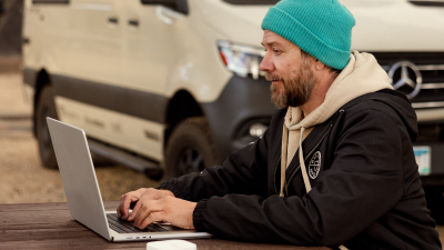 TravlFi vs. Satellite Internet: Which Mobile Internet Option is Best for Your Travels?